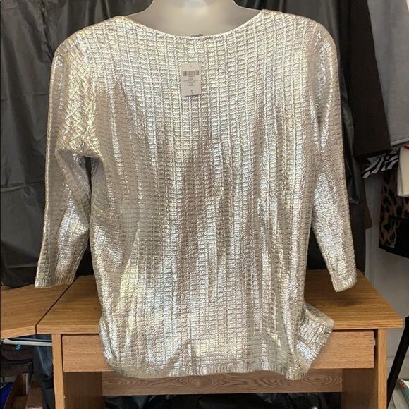 CHICO’S SWEATER TOP  - Picture 4 of 9